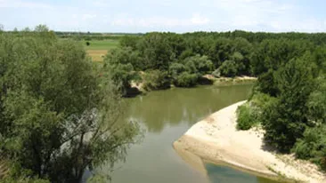 Doua fete in varsta de 13 si 15 ani s-au inecat in raul Ialomita