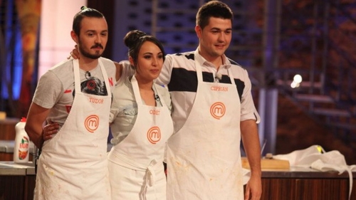Poze incendiare cu o concurenta de la MasterChef! Afla ce s-a intamplat in culisele celei mai tari emisiuni culinare din Romania!