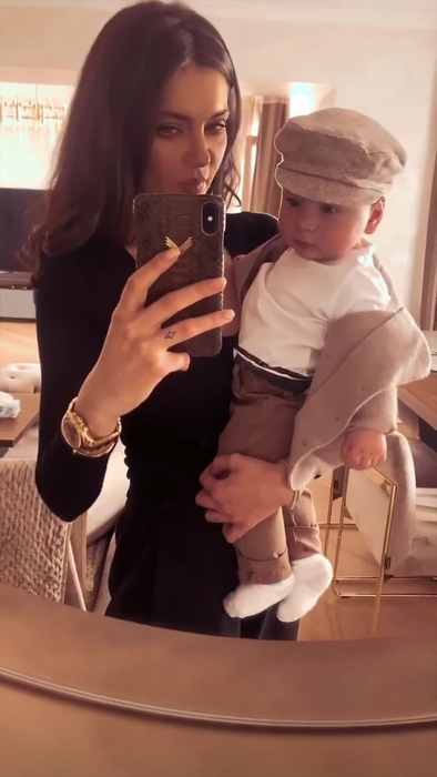 Christina Ich a publicat o filmare adorabilă cu băiețelul ei! Seamănă Noah mai mult cu vedeta sau cu Alexandru Pițurcă?
