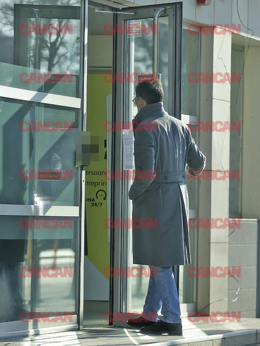 Răzvan Simion, gestul cu care i-a şocat pe trecători! Au rămas mască! Ipostaza în care nu l-ai mai văzut până acum pe matinalul de la Neatza