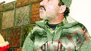 Elevi si parinti, batuti de un profesor