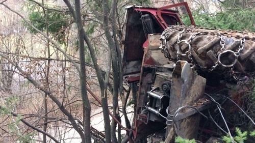 Tragedie în sat! S-a răsturnat tractorul peste el și l-a strivit
