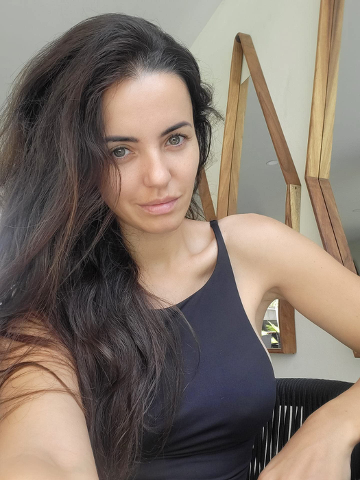 Cum arăta Mădălina Apostol înainte să se retragă din viața publică? Ultima apariție la TV