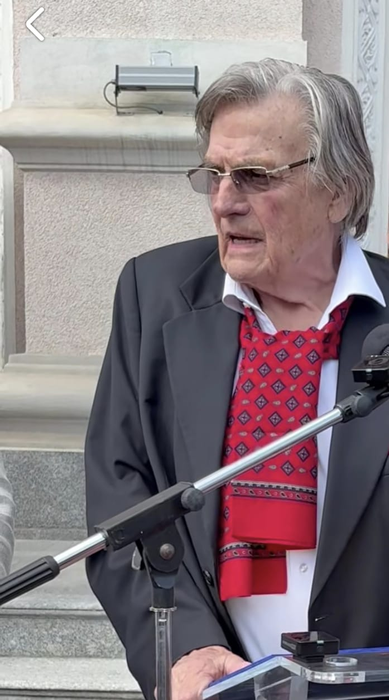 Cum arată Florin Piersic la 90 de ani? Actorul n-a renunțat la aparițiile publice