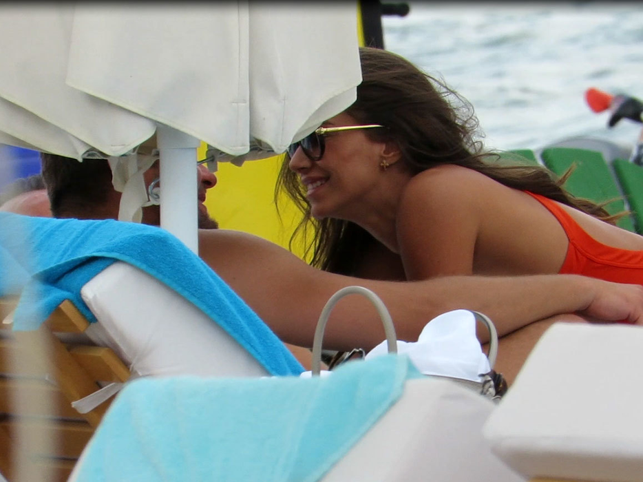 Oana Marica a oferit un show erotic pe plaja din Mamaia