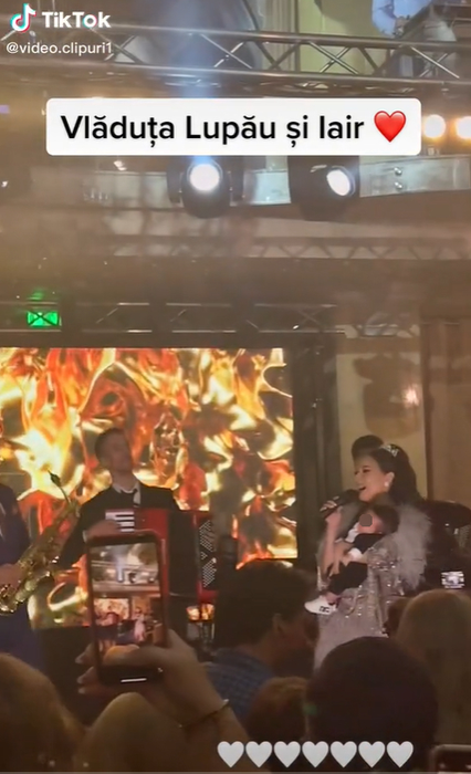 Vlăduța Lupău i-a dedicat o melodie specială fiului ei. Sursă: captură Tik Tok