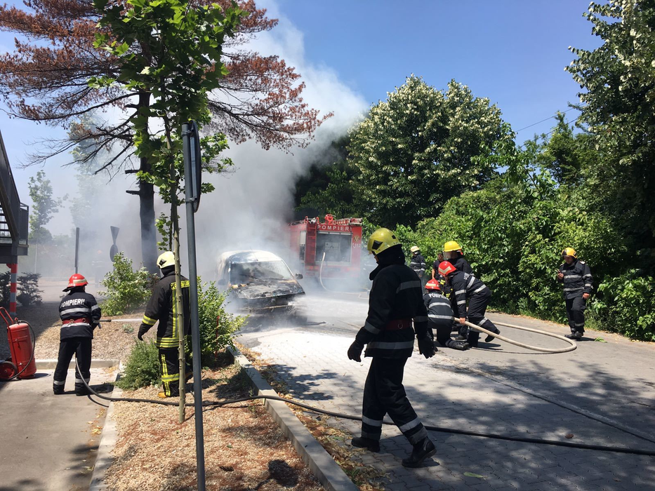 Incendiu la Decathlon Băneasa