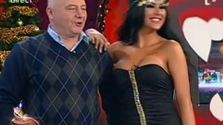 VIDEO Cruduta este vrajitoare! Se pricepe la magia alba si stie descantece pentru durerile de cap!
