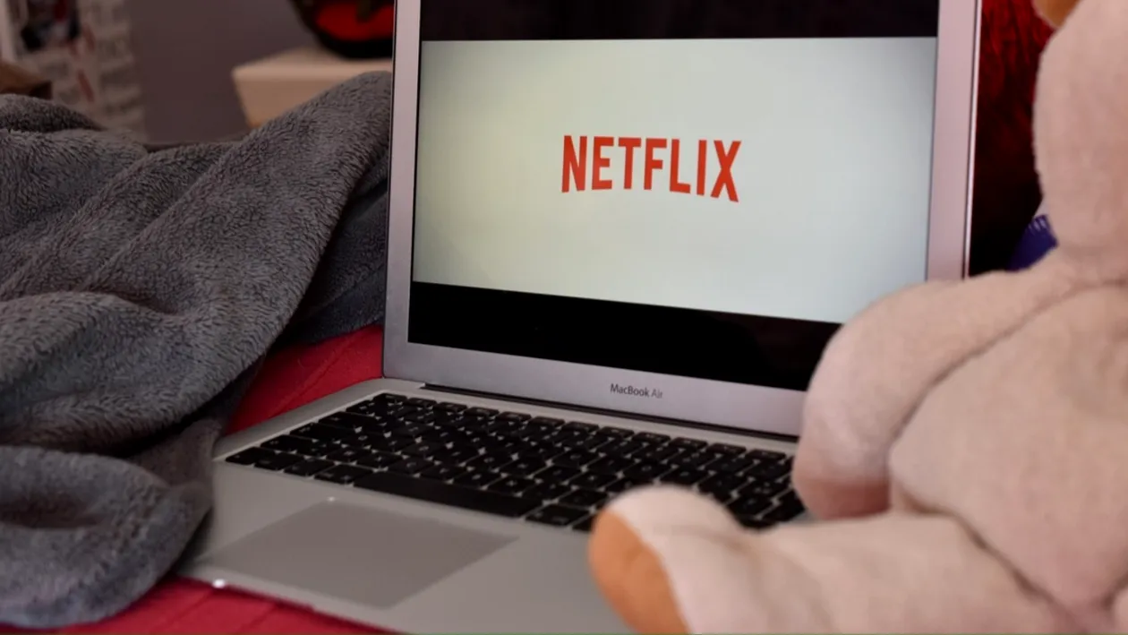 Serialul de pe Netflix care i-a înnebunit pe români! Producția de 200 de milioane e locul 1 în trending