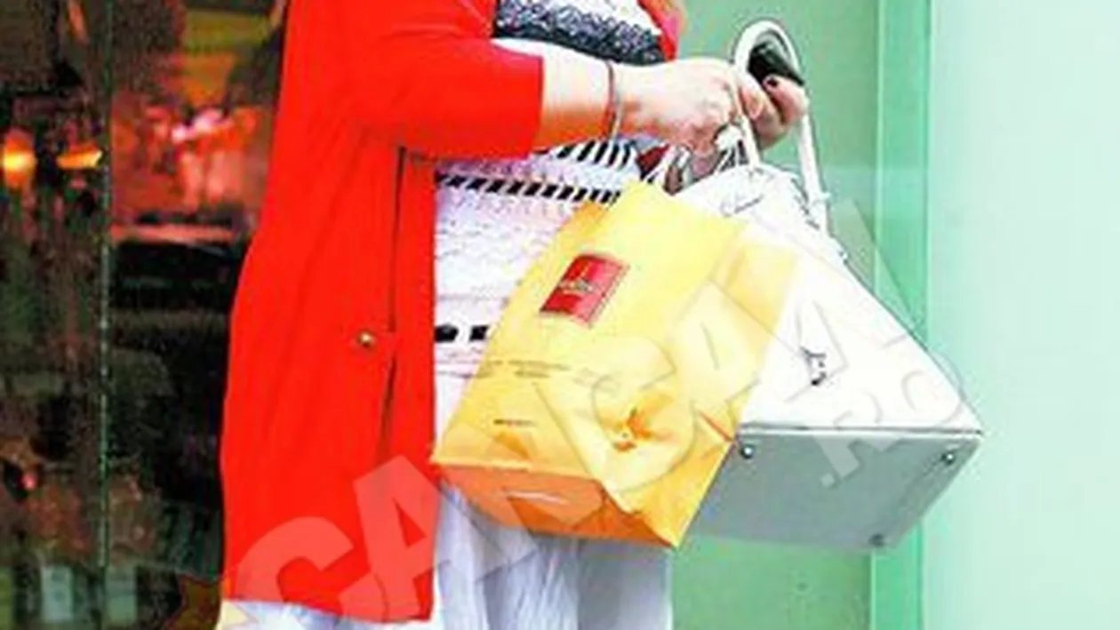 VIDEO Mihaela Doicescu, un seif deschis in centrul Bucurestiului Opulenta la cumparaturi