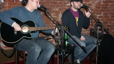 Versurile lor au fost preluate de Peluza Sud Steaua, iar acum... “Ţapinarii”, videoclip oficial al piesei “Noroc”. Ce mesaj transmite melodia 