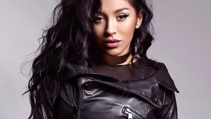 Ruby s-a îmbrăcat numai în latex şi s-a prezentat aşa în faţa fanilor! Uite-o cum arată superhot!