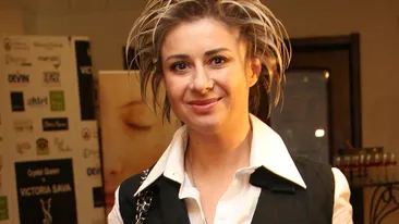 După DELIA, acum FLORICICA DANSATOAREA a cucerit-o şi pe ANAMARIA PRODAN! Cum a reacţionat sexy-impresara când a văzut ce a postat pe Facebook