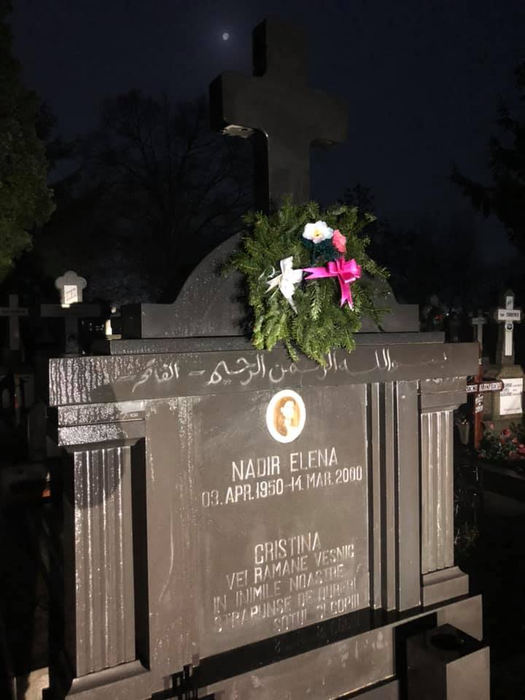 Nadir, îngenuncheat de suferință. Poezia emoționantă scrisă pentru mama lui moartă: “Plâng zi de zi și sunt recunoscător”