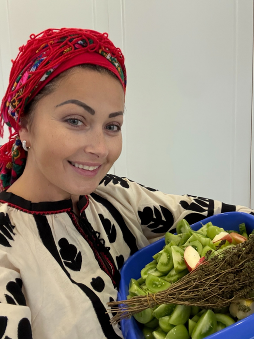 Gabriela Cristea, sfaturi pentru gospodine! Rețeta de murături asortate cu care se laudă vedeta