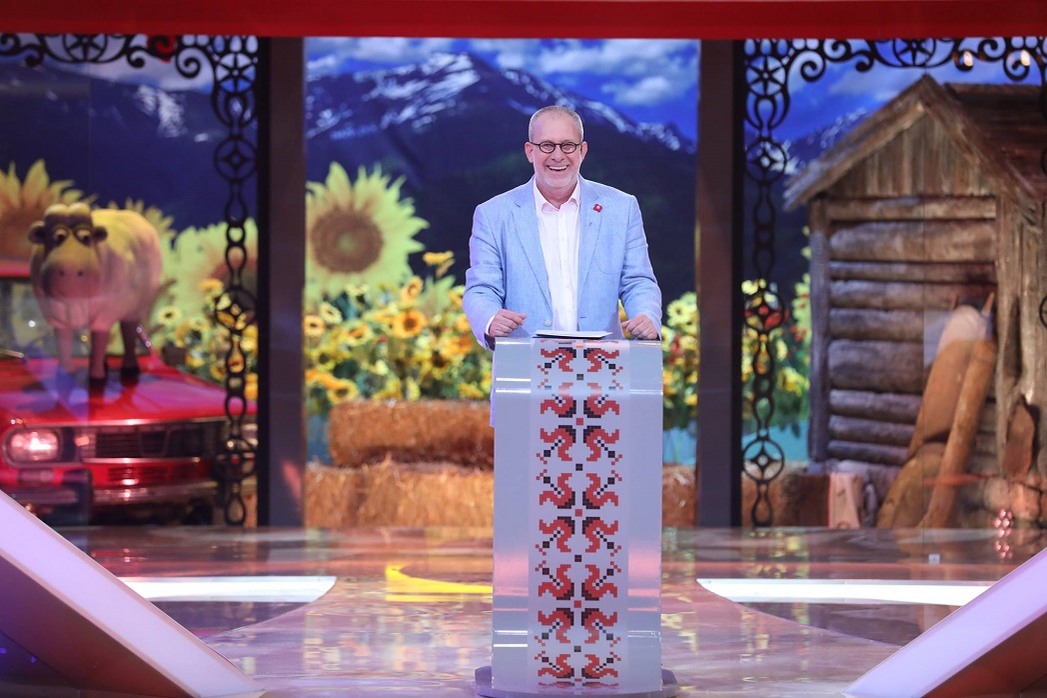 Soția lui Florin Busuioc a plecat de urgență spre Craiova. Ce s-a întâmplat în curtea spitalului în care e internat prezentatorul TV