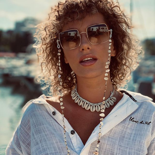 Alexia Talavutis are în spate o bogată carieră în televiziune
