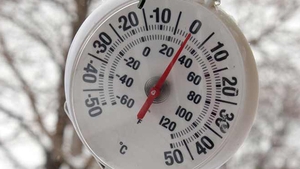 În această dimineaţă s-a înregistrat cea mai scăzută temperatură din acest an! Vezi aici ce valoare au arătat termometrele