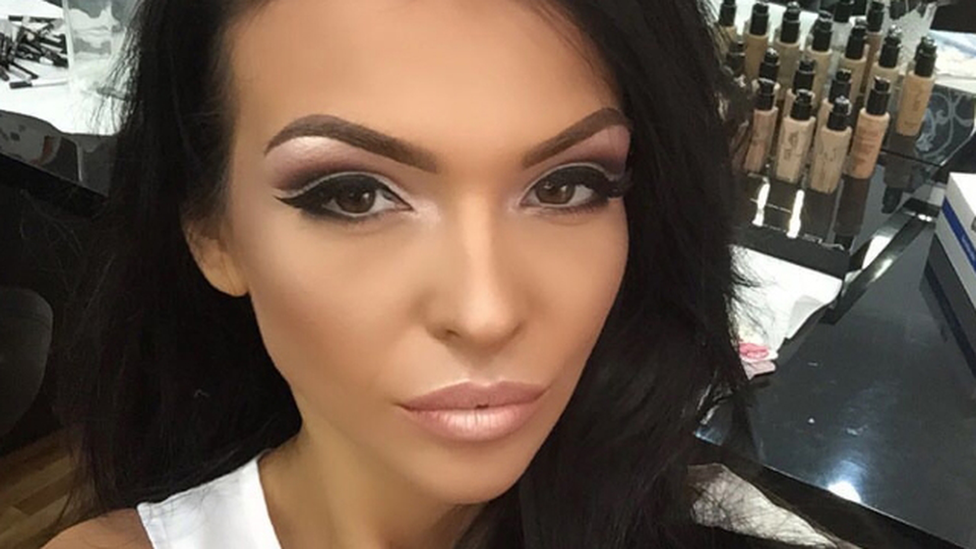 Uite-o pe Kim Kardashian de Romania! Cat de bine seamana botosaneanca cu vedeta internationala!