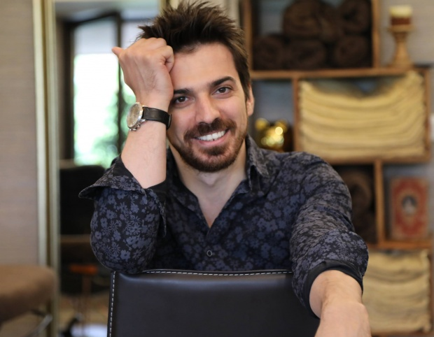 Tuncay Ozturk, o prezență elegantă și discretă