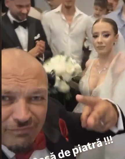 Câți bani le-a dat Puya lăutarilor în ziua în care a fost naș de cununie. Invitații au crezut că nu văd bine!