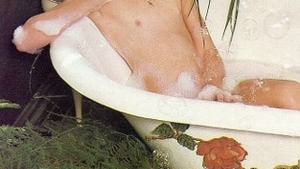 Povestea incredibila a unei fotografii scandaloase: frumoasa Brooke Shields a pozat goala la numai 10 ani