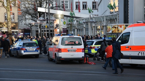 Atac terorist la Berlin? O maşină a intrat în mulţime