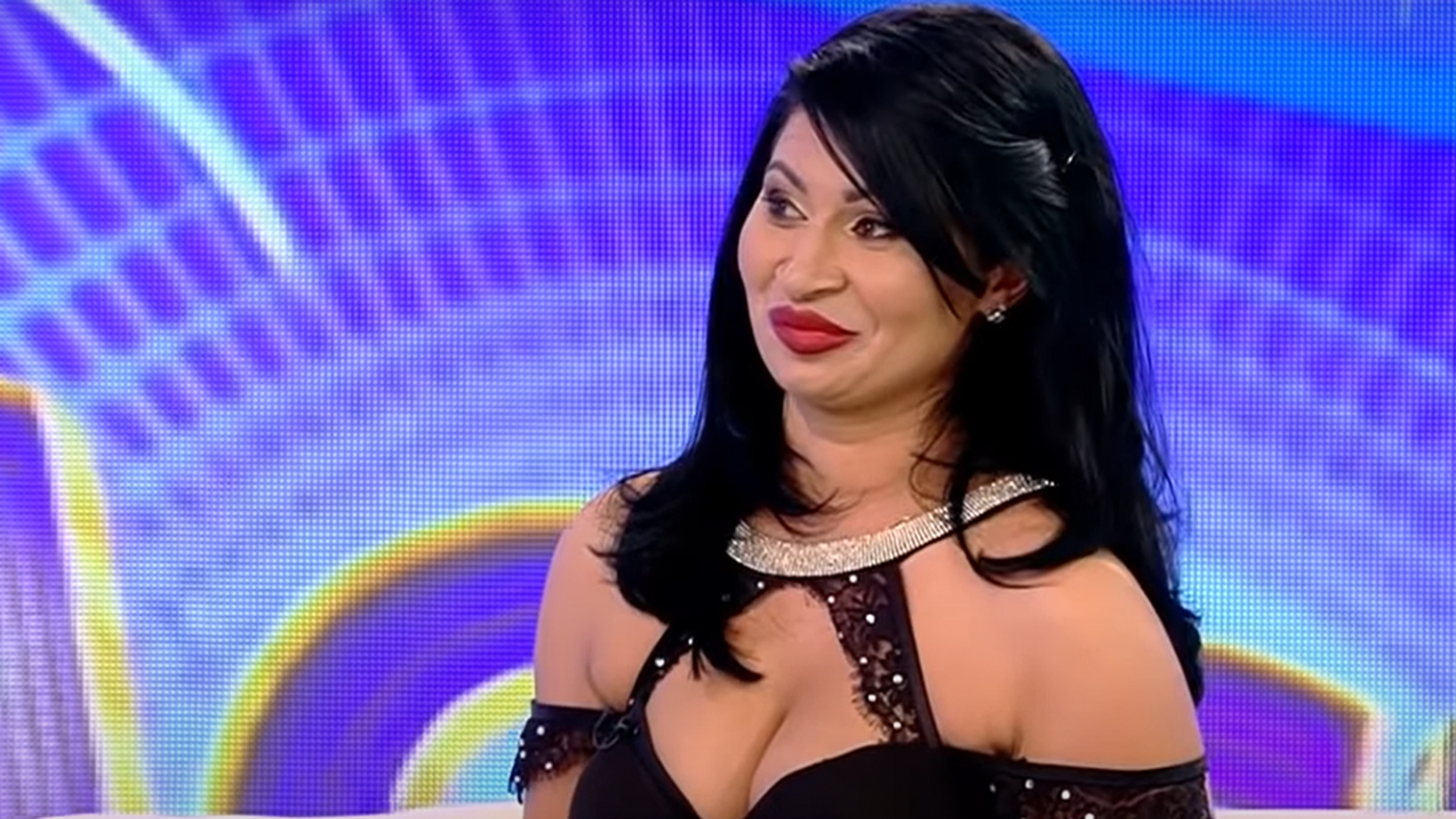 Ramona de la Clejani, hărțuită de un bărbat. Cel care susține că e îndrăgostit de ea a amenințat-o: ”Mi-a zis că nu o să mai cânt niciodată în România”