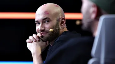 Mihai Bendeac recunoaște că s-a îndrăgostit de o colegă de scenă: ”Superbitate absolută! E frumoasă și e mișto ea, așa!”