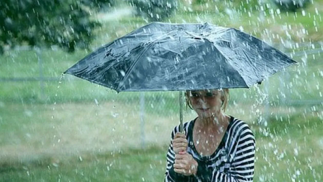 Avertizare COD GALBEN de ploi, valabila in peste 20 de judete! Vezi ce anunta specialistii pentru urmatoarele ore