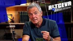 Actorul Adrian Păduraru a renunțat la atletism, handbal și medicină pentru teatru. Urmărește cel mai nou episod al podcastului „Altceva cu Adrian Artene”