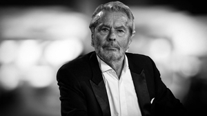 Testamentul lui Alain Delon. Cine va primi cea mai mare parte a averii de 250 de milioane de euro
