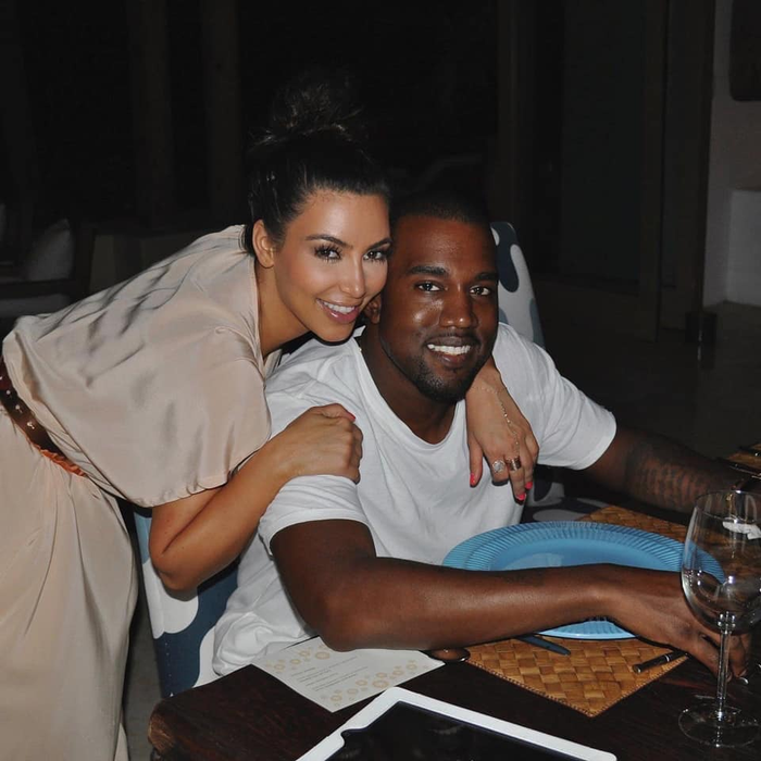 Kim Kardashian a primit o lovitură cruntă din partea lui Kanye West: “Înainte să solicite divorțul, el și-a schimbat numărul”. Decizia incredibilă luată de rapper