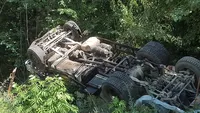 Accident grav pe Autostrada A 1, în Giurgiu. Un camion s-a răsturnat, doi oameni au fost răniți