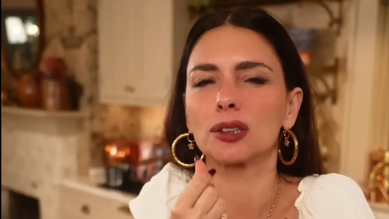  Chicken Cacciatore gătit de unica Pasta Queen, un clasic italian simplu, sincer și plin de gust