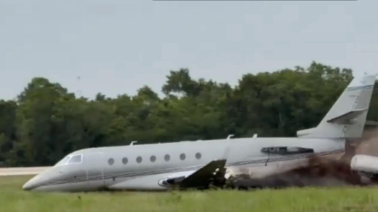 Tragedie aviatică de proporții! 12 persoane au murit după ce un avion s-a prăbușit