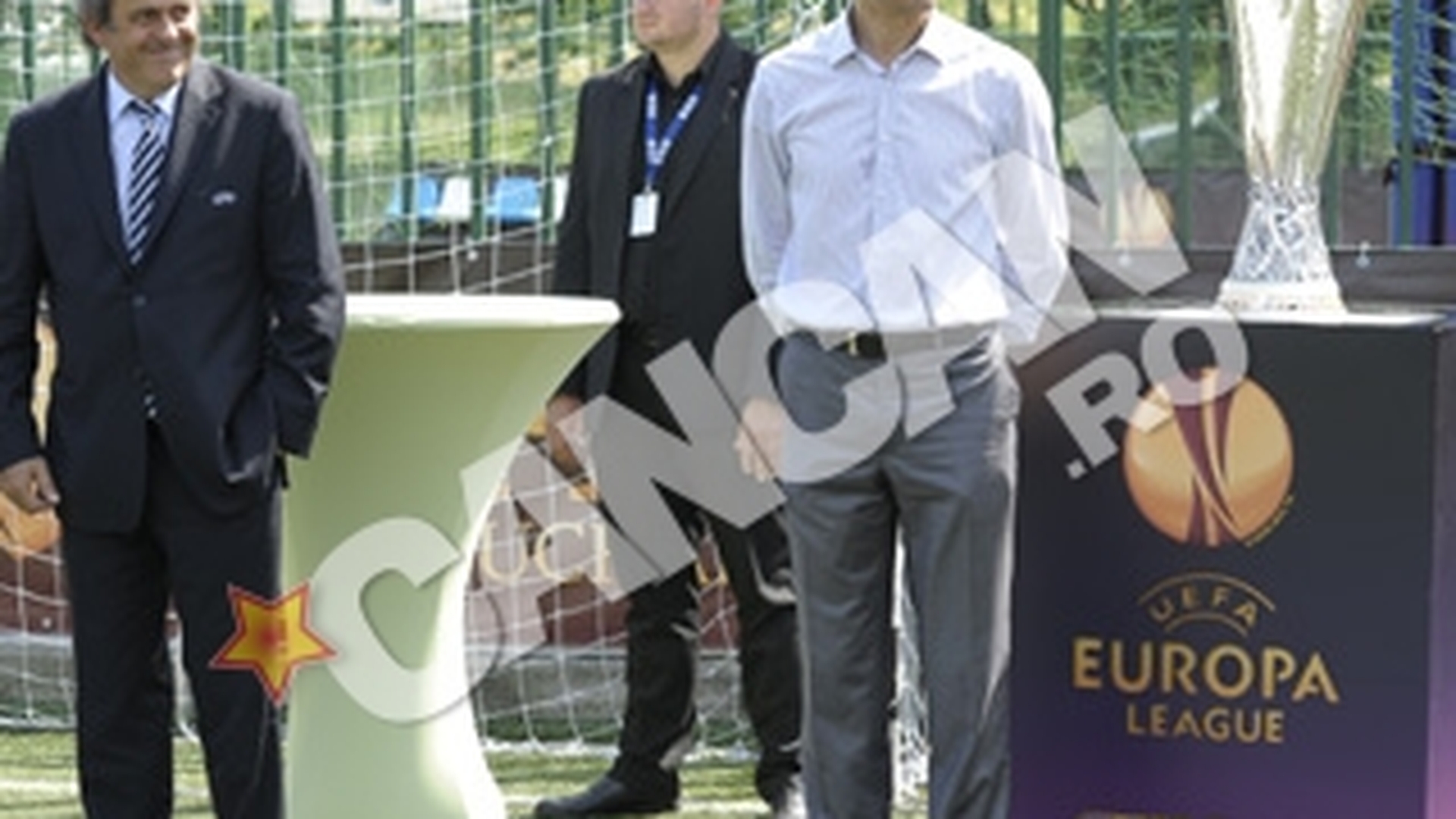 Oprescu si Platini au premiat castigatorii competitiei "Bucharest Trophy"
