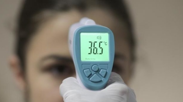 Anunțul făcut de ANSVSA! Măsurarea temperaturii nu va fi obligatorie pentru clienții teraselor
