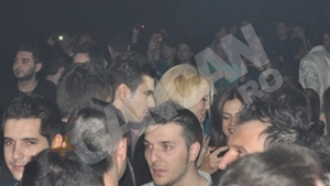 Piti Jr. si-a scos noua iubita in discoteca