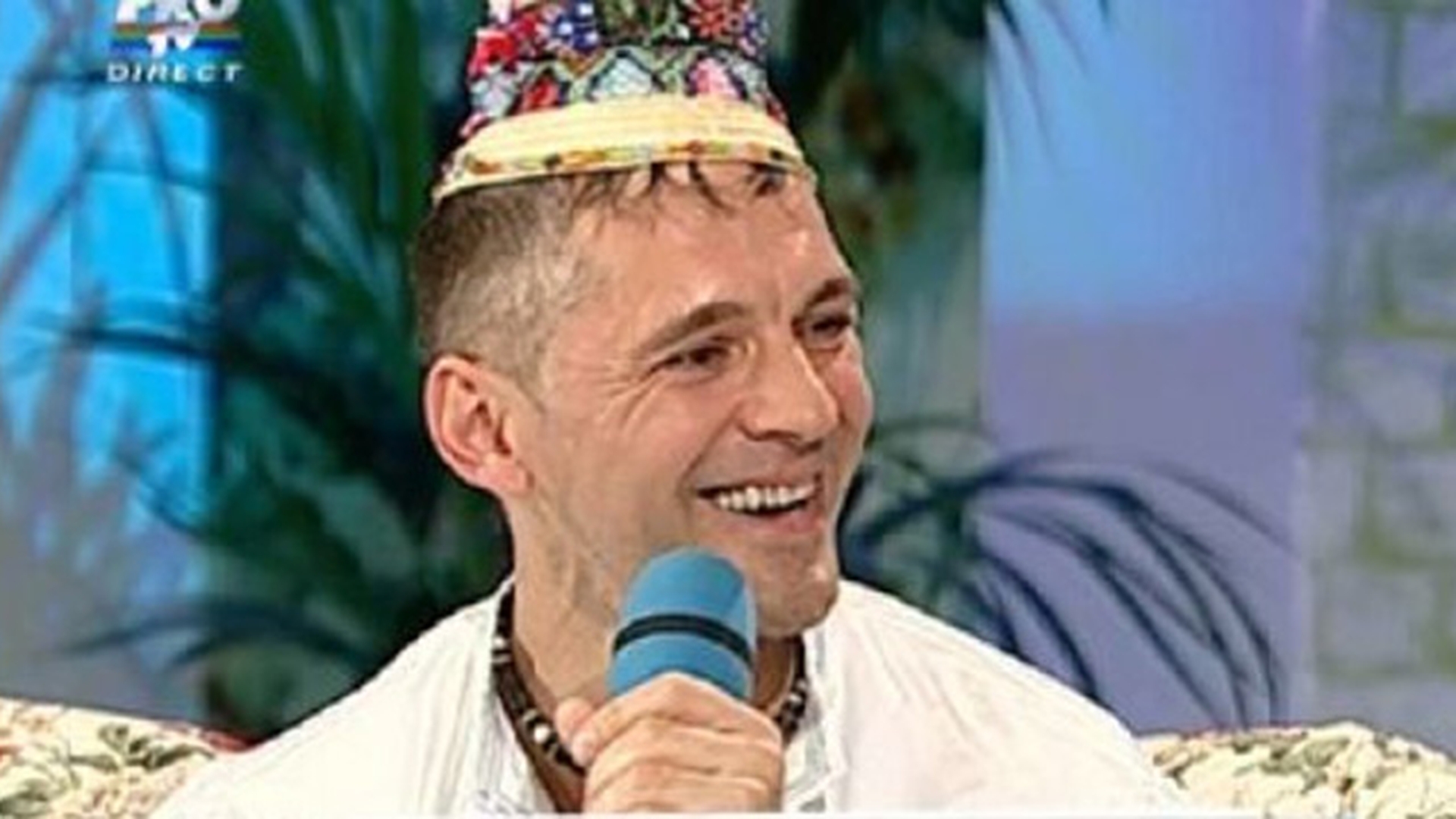 Trecutul dureros al unui artist de la noi: "Când am fugit de acasă, am dormit in cimitir"