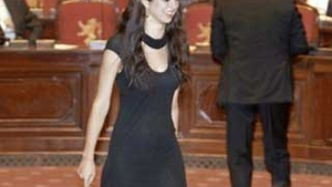 Sexy-senatoarea implicata in scandal cu droguri
