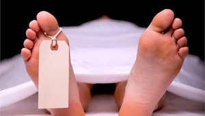 Caz incredibil în Mehedinți! Un bărbat, decedat e o lună, nu poate fi îngropat fiindcă primarul nu crede că e mort!