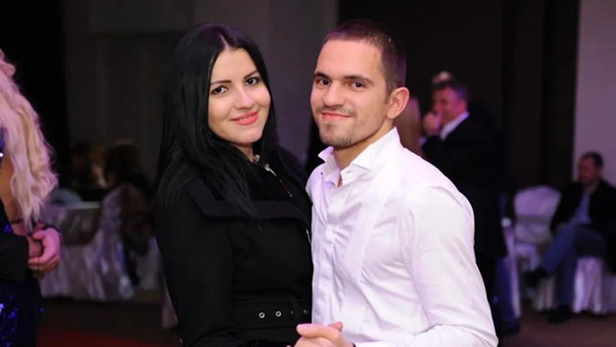 Cornelus Dinu si soţia lui îşi creştinează copilul in duminica mare. Vezi de ce au ales această zi si cine vor fi nasii fetitei