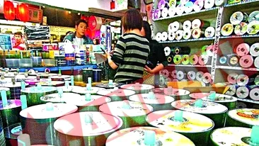 Romanii au ajuns sa cumpere CD-uri in rate