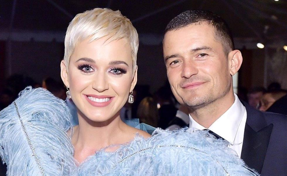 Cântăreaţa Katy Perry şi actorul Orlando Bloom s-au logodit de Valentine’s Day