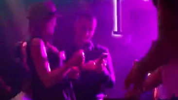 Anamaria Ferentz s-a lasat agatata in club! Vezi cine a convins-o sa-i dea numarul de telefon!