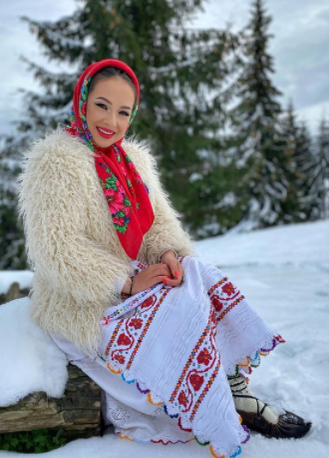 Vlăduța Lupău și Selly, împreună înainte de Crăciun. Vlăduța: „M-a machiat pentru întâlnirea de azi”"