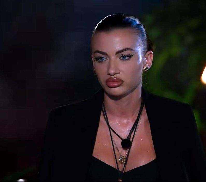 Cele 5 cuvinte din cauza cărora „principesa” Bianca a izbucnit în lacrimi aseară, la bonfire. Ce i-a zis Prințul Marco ispitei Gabriella: „Bianca nu mi-a..”