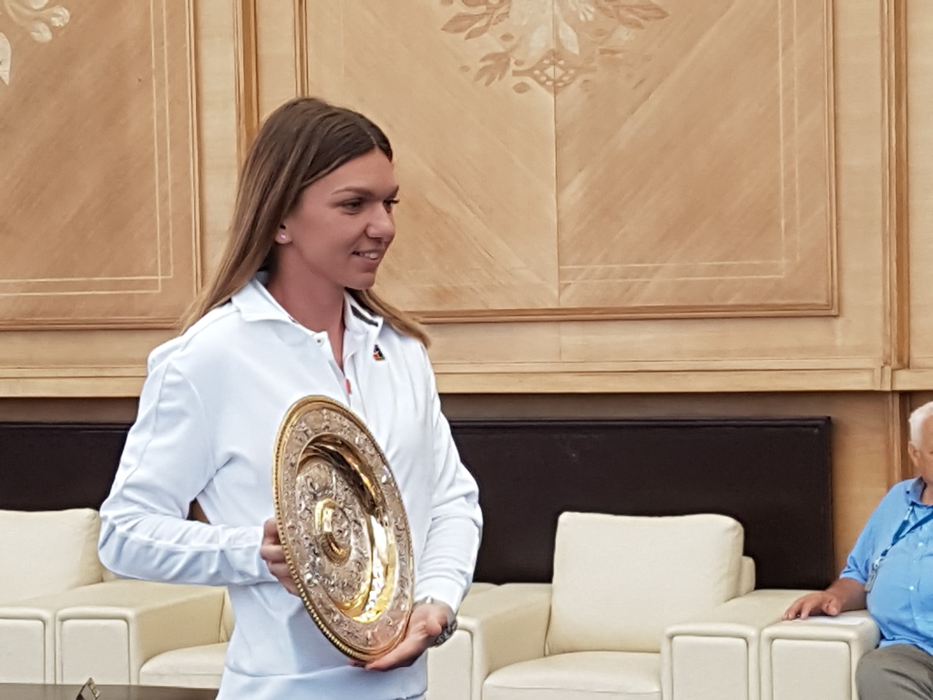 Simona Halep a ajuns în România! Este primită la Salonul Oficial de la aeroportul Otopeni