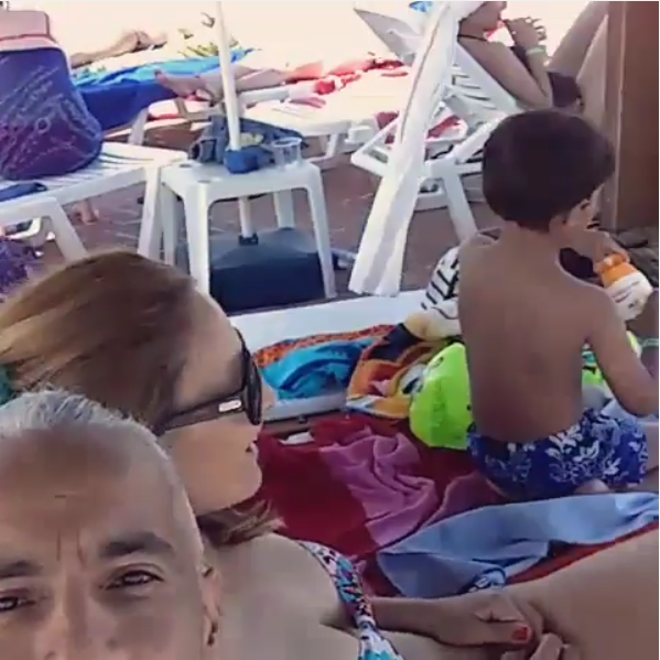 Pe el îl ştii de la DANSEZ PENTRU TINE, dar ştii cum arată EA? VEZI imaginile cu soţia lui WILLMARK, în costum de baie!